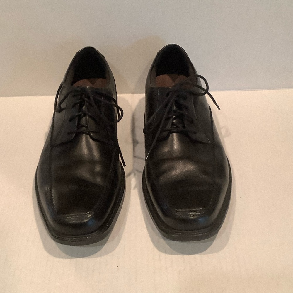 Bostonian Men’s Black Dress Shoe size 10.5 M